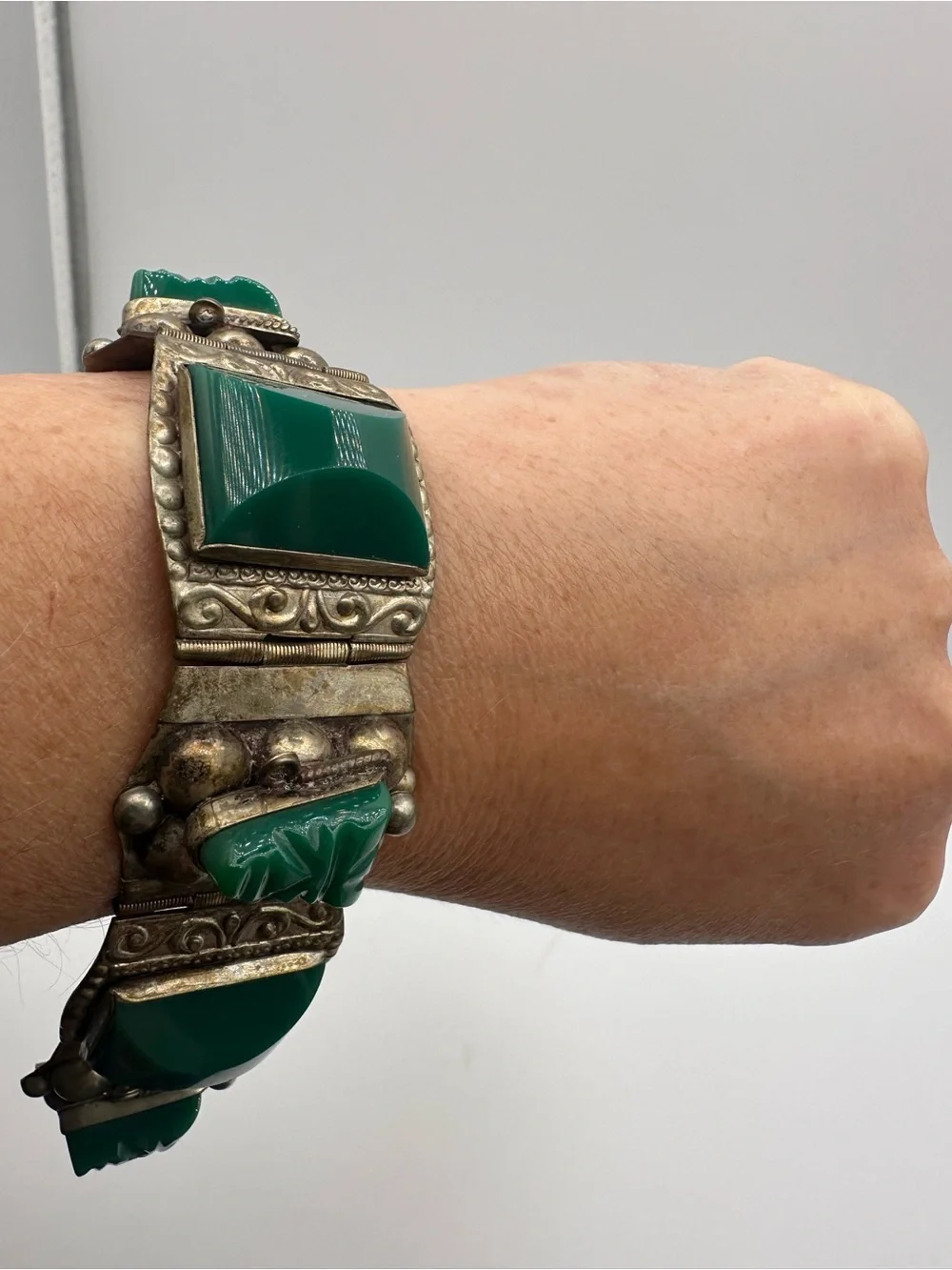 Vintage TAXCO Mexico 925 Sterling Silver Carved Green Onyx Panel Bracelet